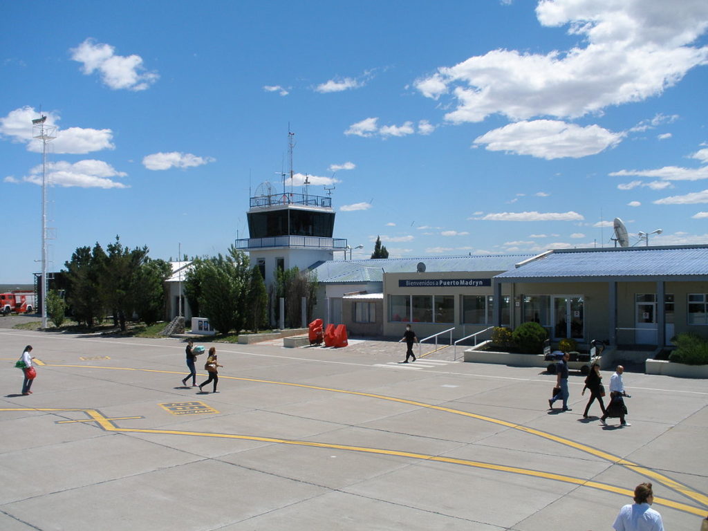 VARIAS AEROPUERTO MADRYN
